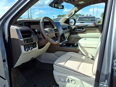 New 2026 GMC Yukon Denali w/ Sun & Power Step Package image 21