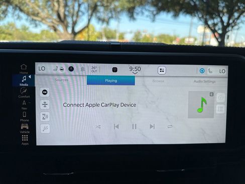 Used 2024 Jeep Gladiator Rubicon w/ Technology Group image 15