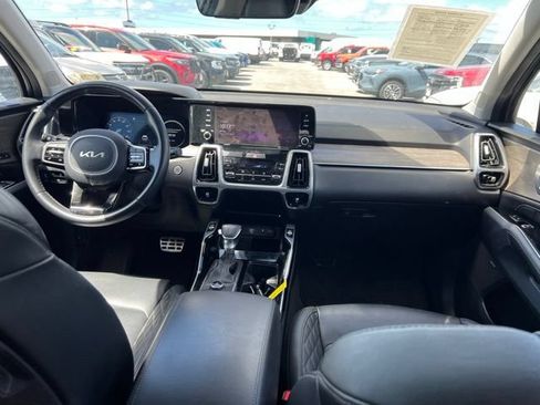 Used 2023 Kia Sorento SX Prestige AWD/4WD image 9