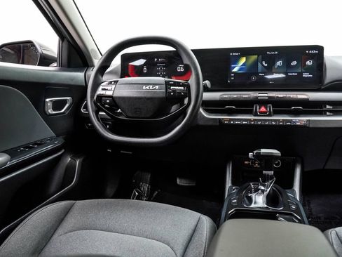 Used 2025 Kia K4 FWD image 23
