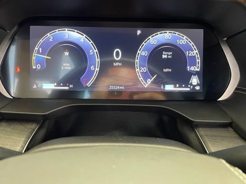 Used 2022 Jeep Grand Cherokee Overland RWD image 12