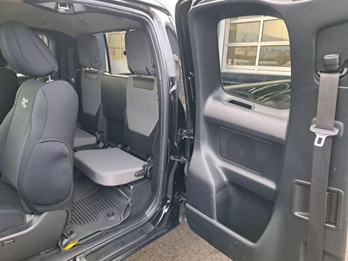 Used 2022 Toyota Tacoma TRD Sport image 13