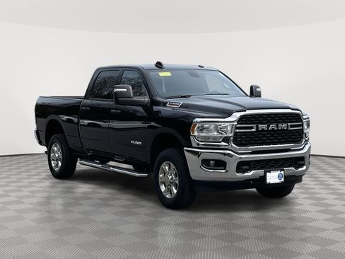 Used 2024 RAM 2500 Big Horn AWD/4WD image 3