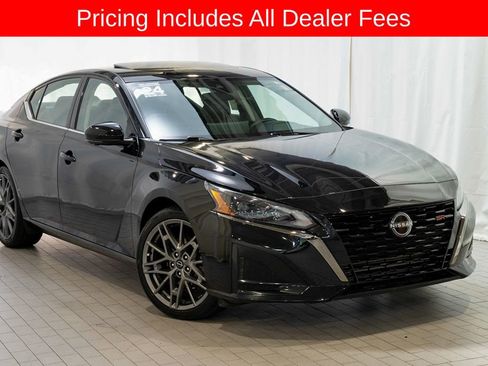 Certified 2024 Nissan Altima 2.0 SR FWD image 1