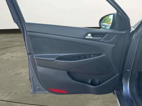 Used 2018 Hyundai Tucson Value w/ Cargo Package AWD/4WD image 37