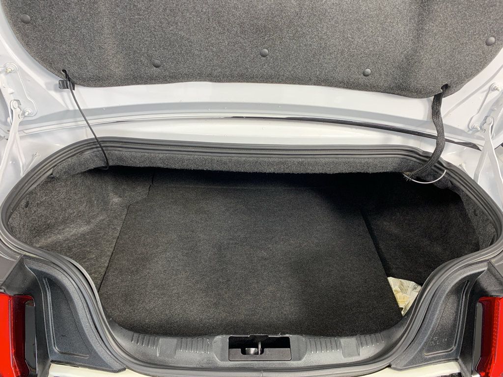 Used 2022 Ford Mustang Premium RWD image 31