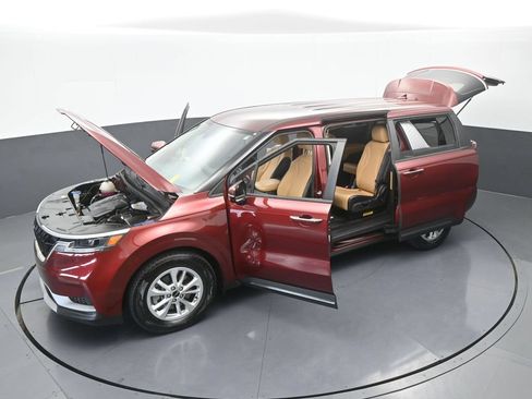 Used 2023 Kia Carnival LX w/ Paint Protection Package FWD image 65