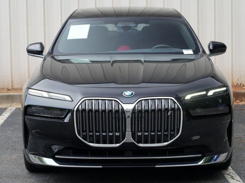 Used 2023 BMW i7 xDrive60 AWD/4WD image 55