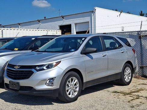 Used 2020 Chevrolet Equinox LS FWD image 4
