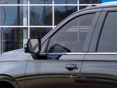 New 2026 Chevrolet Tahoe High Country w/ LPO, Get Active Package AWD/4WD image 14