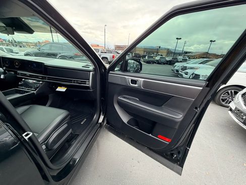 Used 2025 Hyundai Santa Fe XRT w/ Tow & Go Package image 33