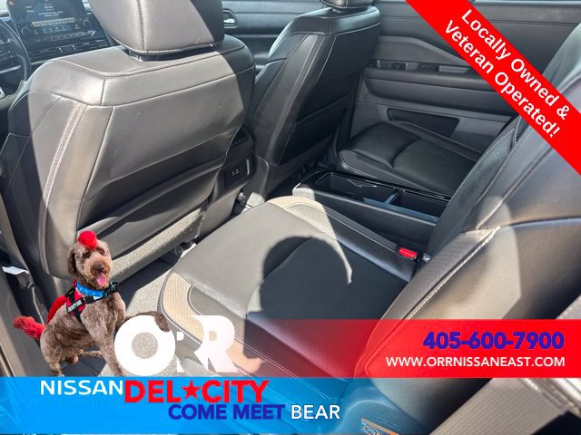 Used 2024 Nissan Pathfinder SL w/ SL Premium Package FWD image 10