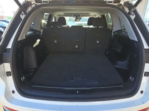 Used 2023 Jeep Grand Cherokee Laredo w/ Luxury Tech Group I image 10