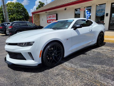 Used 2017 Chevrolet Camaro LS w/ Technology Package RWD image 3