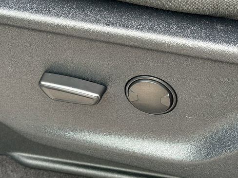 Used 2025 Ford F150 XLT w/ Equipment Group 301A Standard image 26