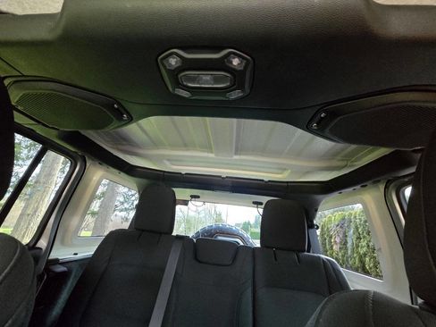 Used 2018 Jeep Wrangler Unlimited Sport image 26