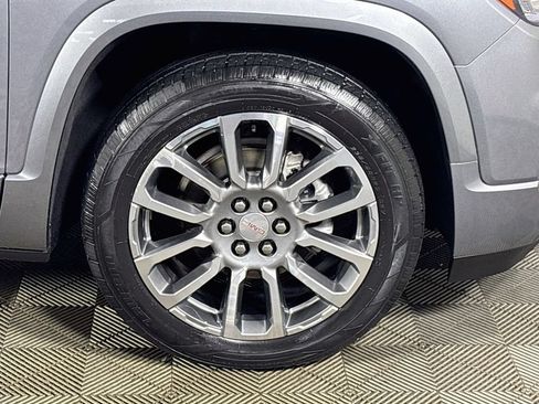 Used 2021 GMC Acadia Denali w/ Denali Ultimate Package AWD/4WD image 23