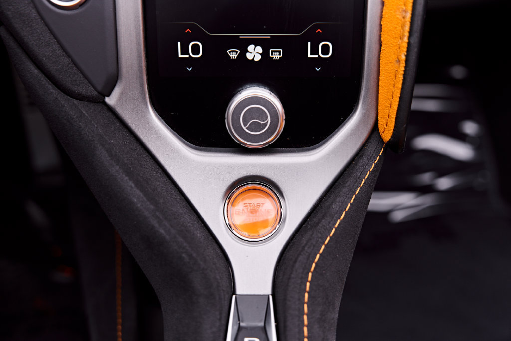 Used 2025 McLaren 750S Spider RWD image 84