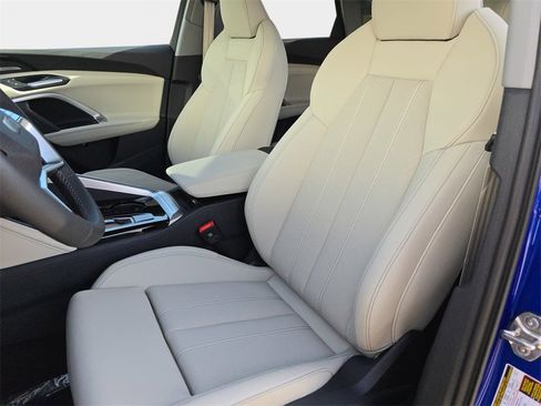 New 2025 Audi Q5 Prestige image 15