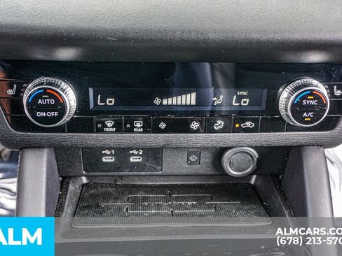 Used 2025 Mitsubishi Outlander SE FWD image 44