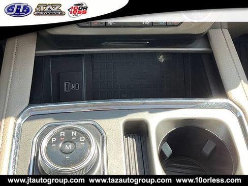 Used 2020 Ford Expedition XLT w/ Equipment Group 202A AWD/4WD image 27