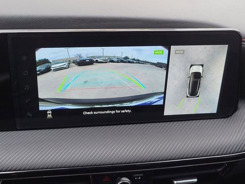 Used 2025 Nissan Kicks SR image 23