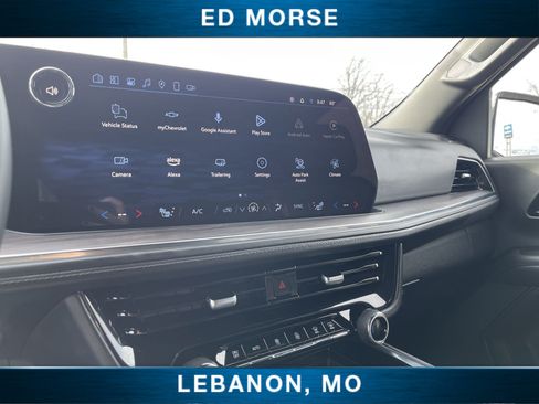 Used 2025 Chevrolet Suburban Z71 AWD/4WD image 13