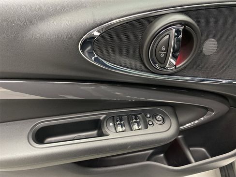 Used 2019 MINI Cooper Clubman S w/ Premium Package image 19