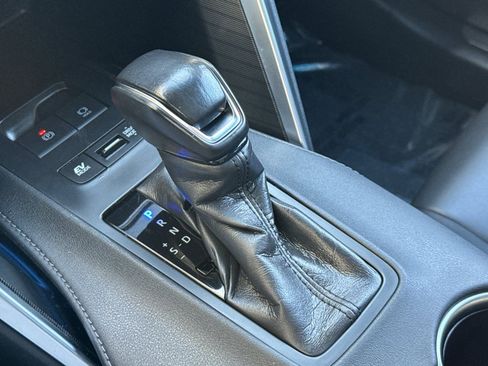 Used 2024 Toyota Venza Nightshade image 21