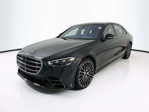 Used 2023 Mercedes-Benz S 580 4MATIC Sedan image 3