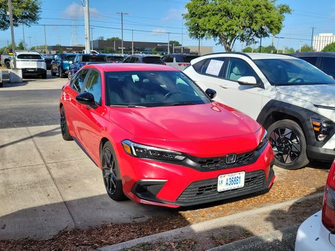 Used 2024 Honda Civic Sport image 1