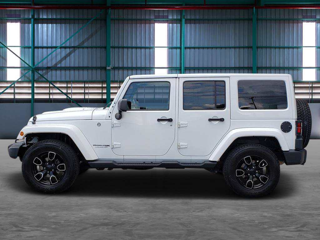 Used 2018 Jeep Wrangler Unlimited Sahara AWD/4WD image 2