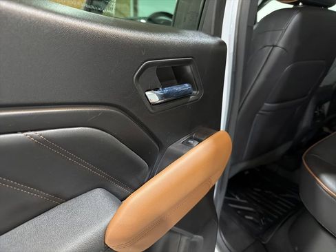 Used 2023 GMC Canyon AT4 w/ AT4 Premium Package image 33