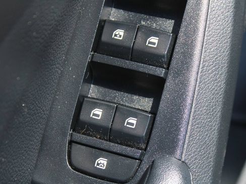 Certified 2023 Kia Seltos SX w/ SX Sunroof Package AWD/4WD image 19