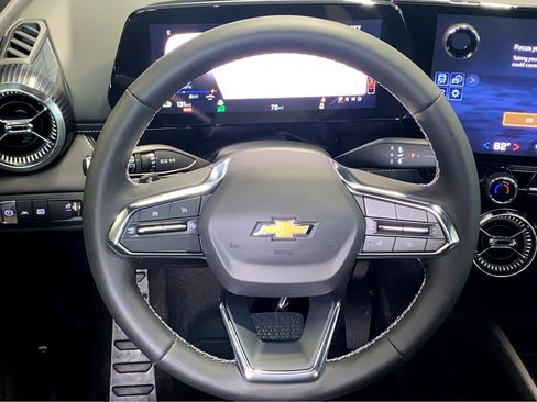 New 2025 Chevrolet Blazer EV LT image 15