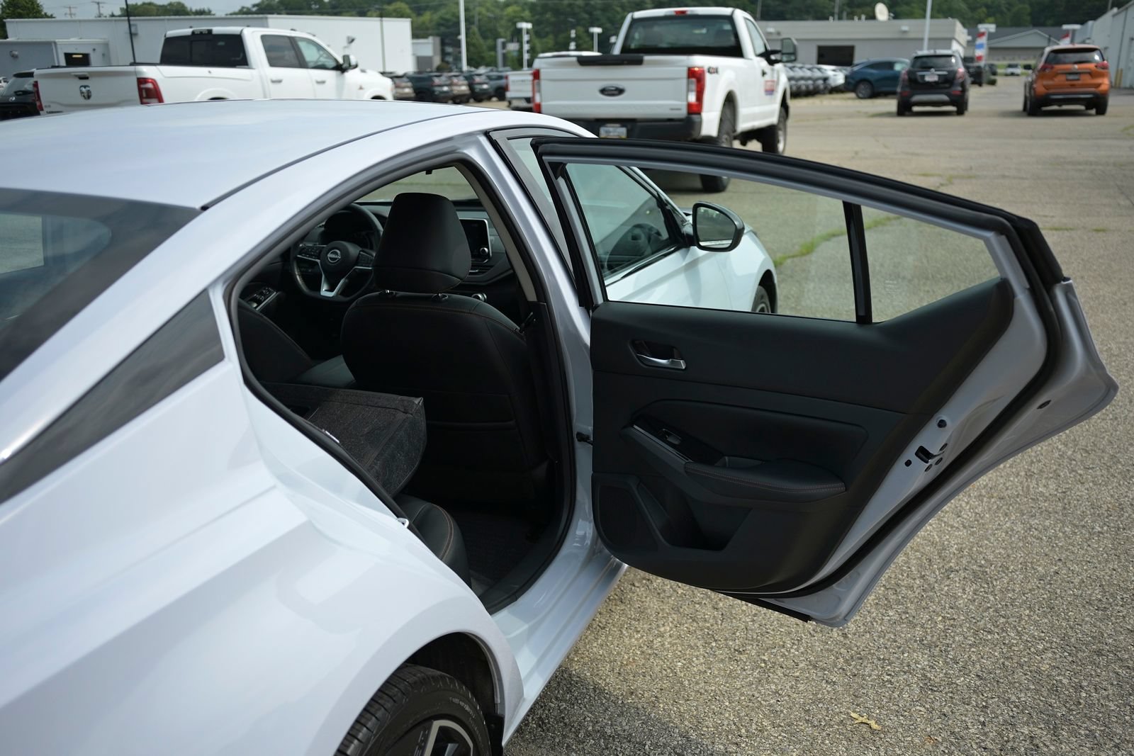 Used 2024 Nissan Altima 2.5 SR AWD/4WD image 39