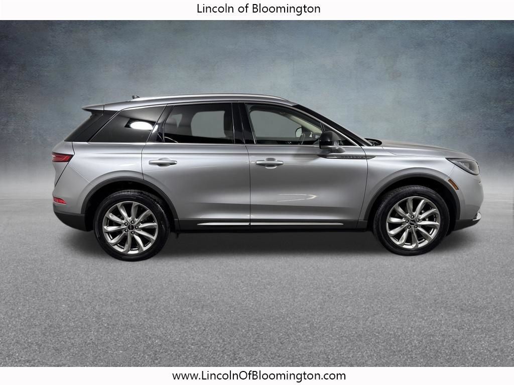 Used 2022 Lincoln Corsair AWD w/ Premium Package image 6