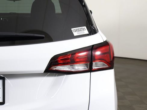 Used 2024 Chevrolet Equinox LT AWD/4WD image 17
