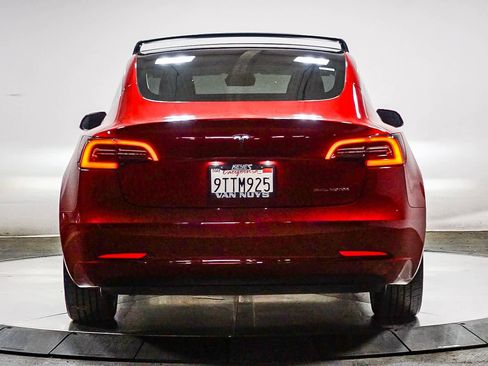 Used 2018 Tesla Model 3 Performance AWD/4WD image 3