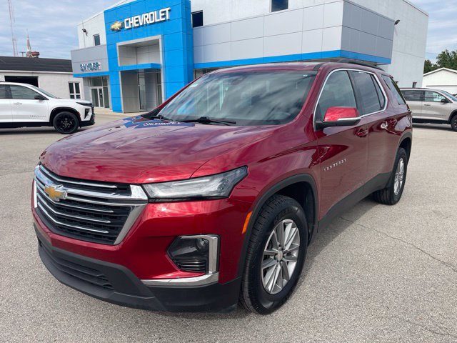 Used 2023 Chevrolet Traverse LT FWD image 2