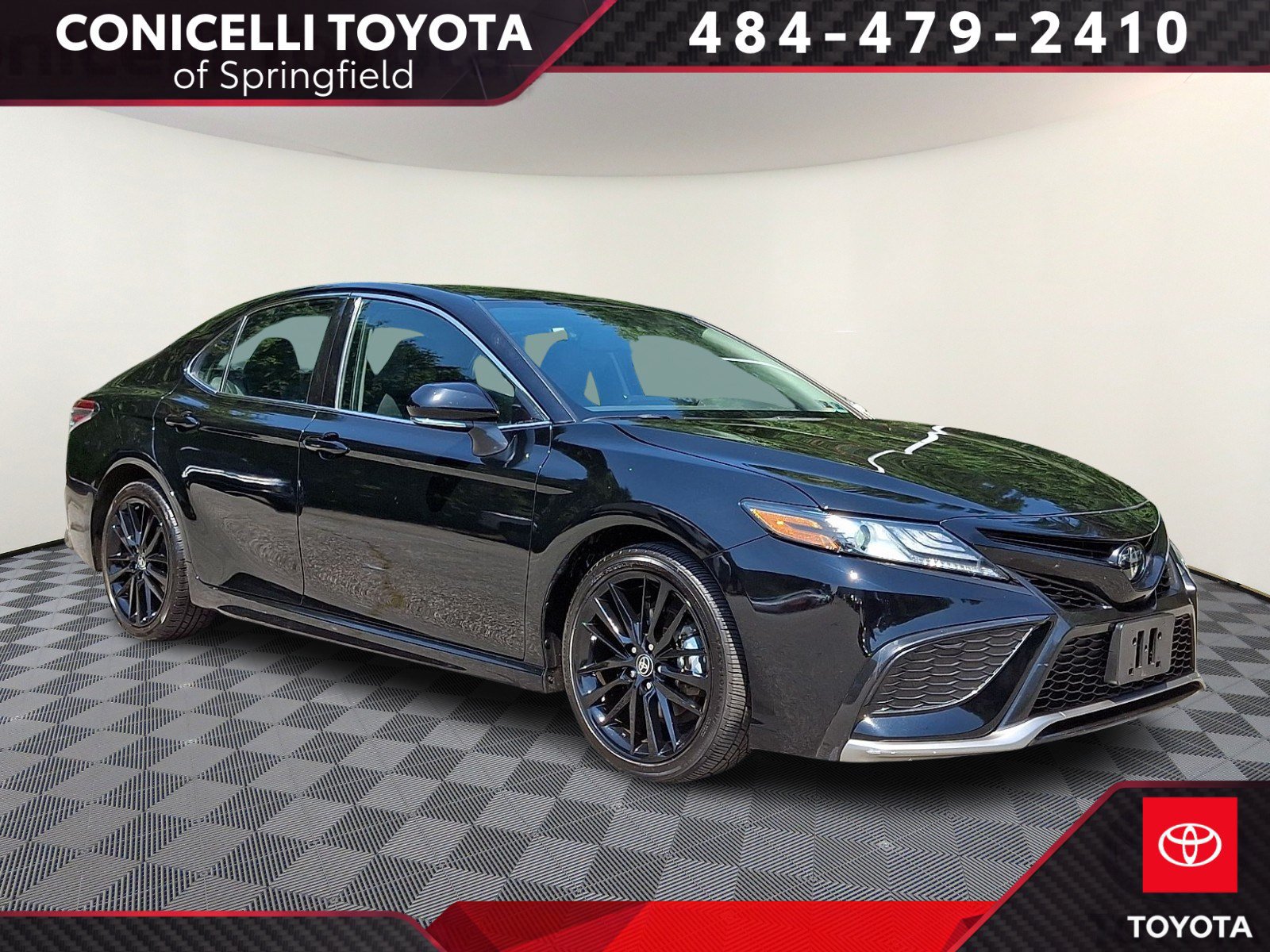 Used 2024 Toyota Camry XSE FWD image 1
