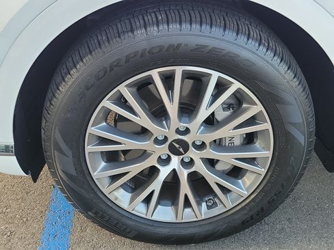 Certified 2026 Genesis GV80 2.5T AWD/4WD image 6