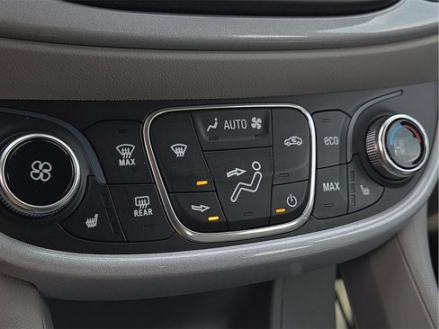 Used 2018 Chevrolet Volt LT w/ LT Driver Confidence Package image 14