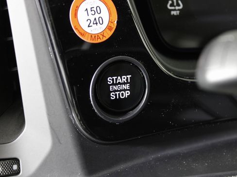 New 2026 Porsche Cayenne image 23