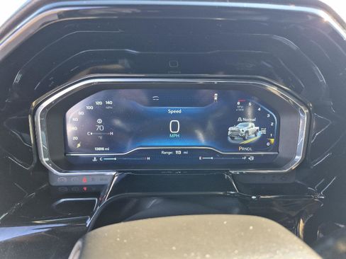 Used 2024 Chevrolet Silverado 2500 High Country w/ High Country Premium Package image 21