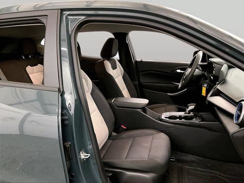 Used 2026 Chevrolet Trax LS FWD image 7