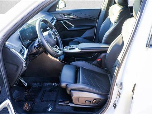 Used 2025 BMW X1 xDrive28i image 12
