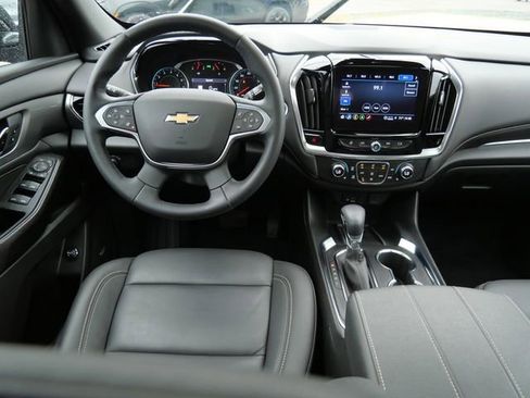 Used 2023 Chevrolet Traverse LT w/ LT Premium Package AWD/4WD image 19