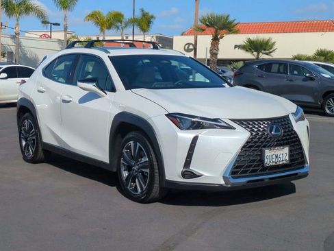 Used 2025 Lexus UX 300h FWD image 3
