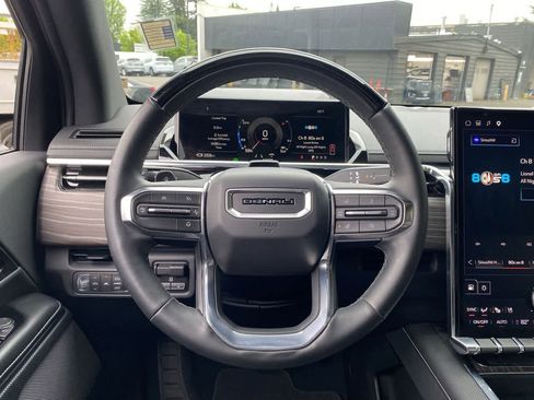 Used 2025 GMC Sierra EV Denali AWD/4WD image 19